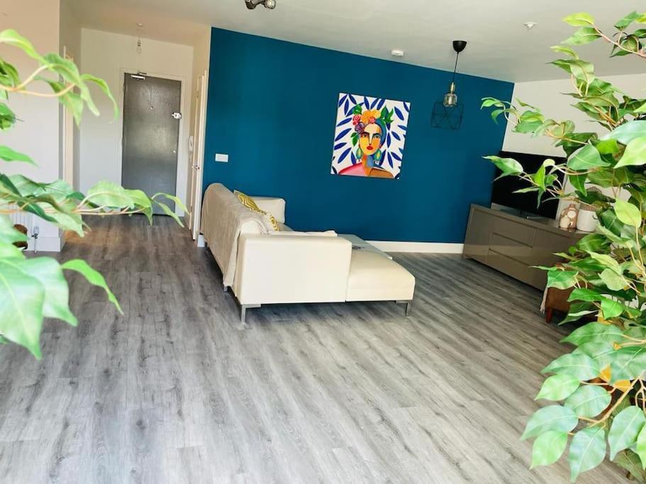 Stunning Huge Openplan 2Bed Flat Lejlighed Woking Eksteriør billede